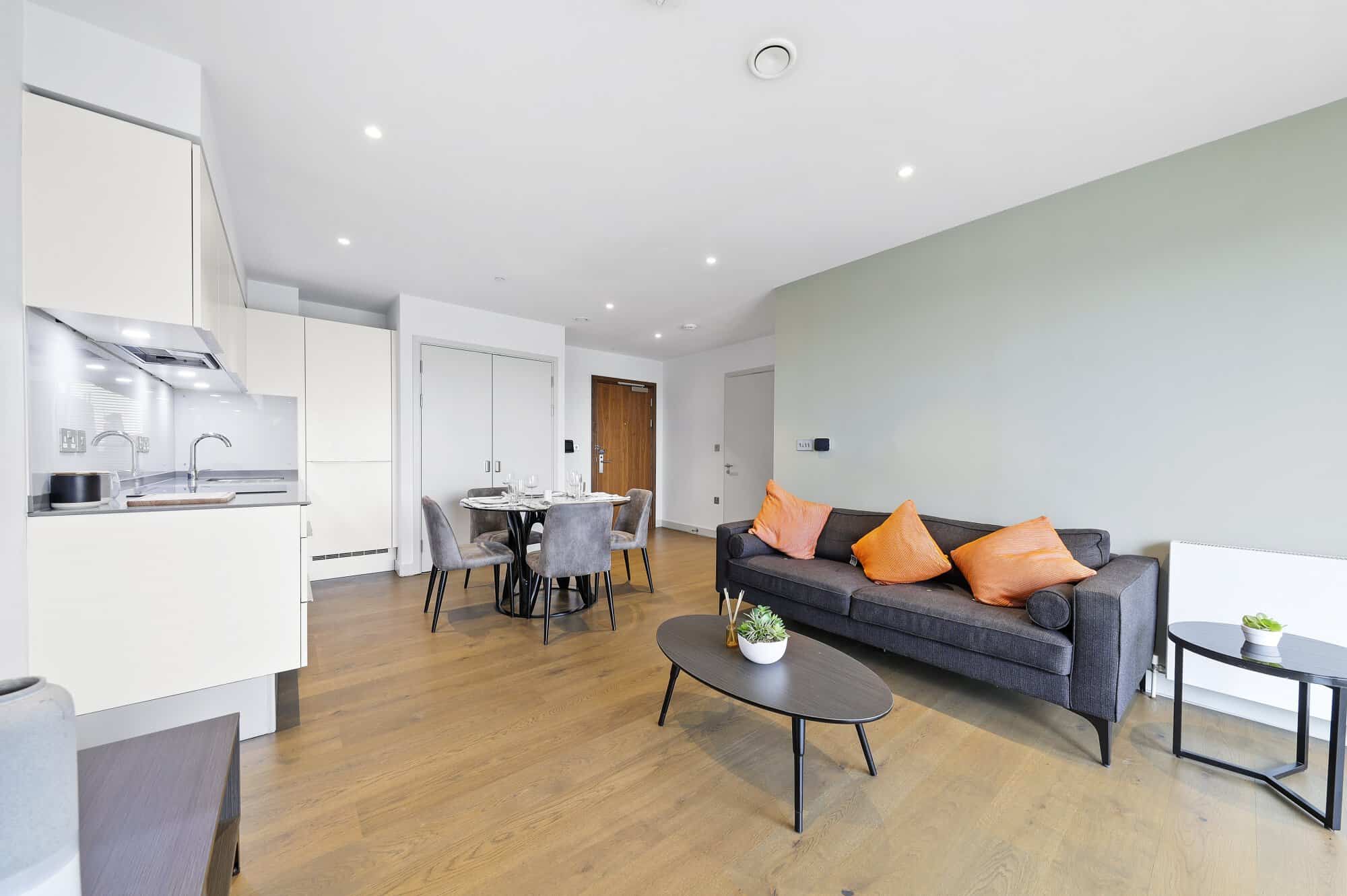 Image 2: Raglan House, London, SE1 6TJ